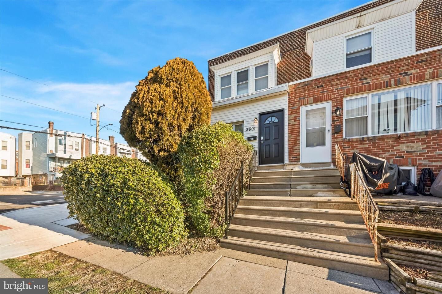Property Photo:  2601 S Bialy Street  PA 19153 