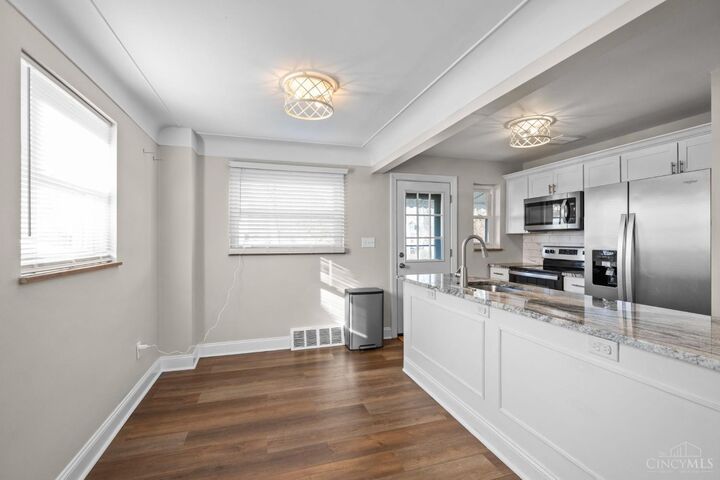 Property Photo:  6097 W Fordham Place  OH 45213 