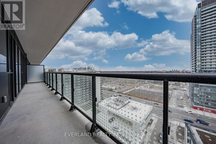 Property Photo:  5858 Yonge Street East 1211  ON M2M 0C6 
