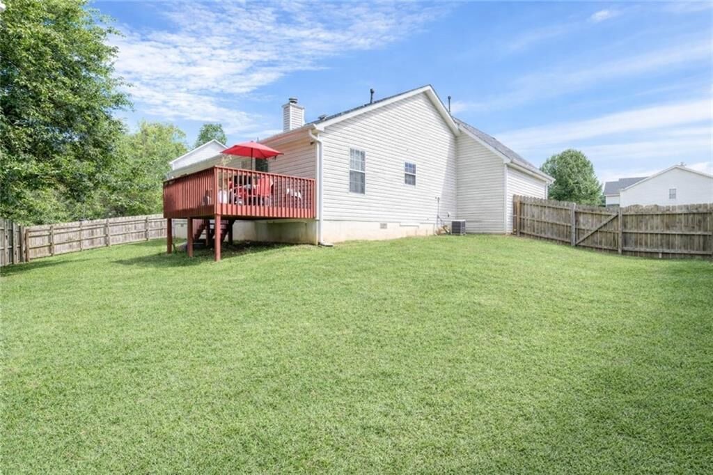 Property Photo:  10348 Commons Crossing  GA 30238 