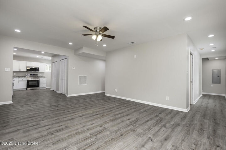 Property Photo:  1052 Cecil Ave  KY 40211 
