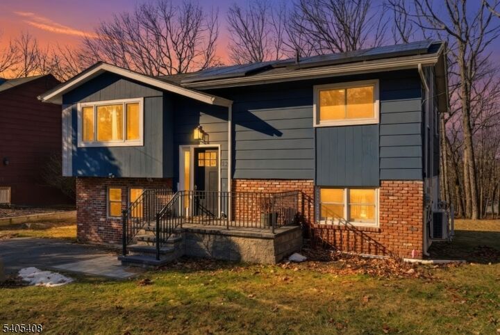 Property Photo:  12 Hobart Trl  NJ 07843 