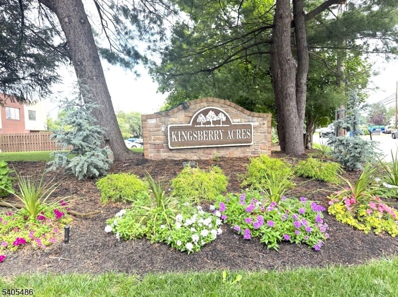 Property Photo: 237 Kingsberry Dr 237 NJ 08873