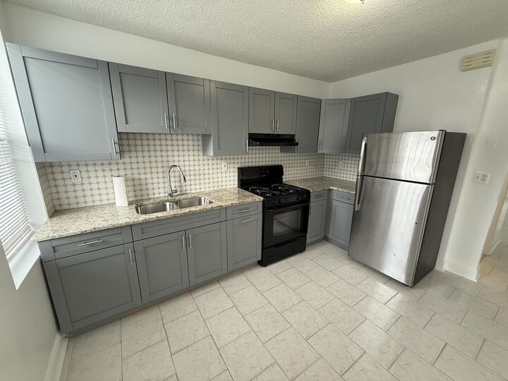 Property Photo:  1115 11th St 1st Fl  NJ 07047 