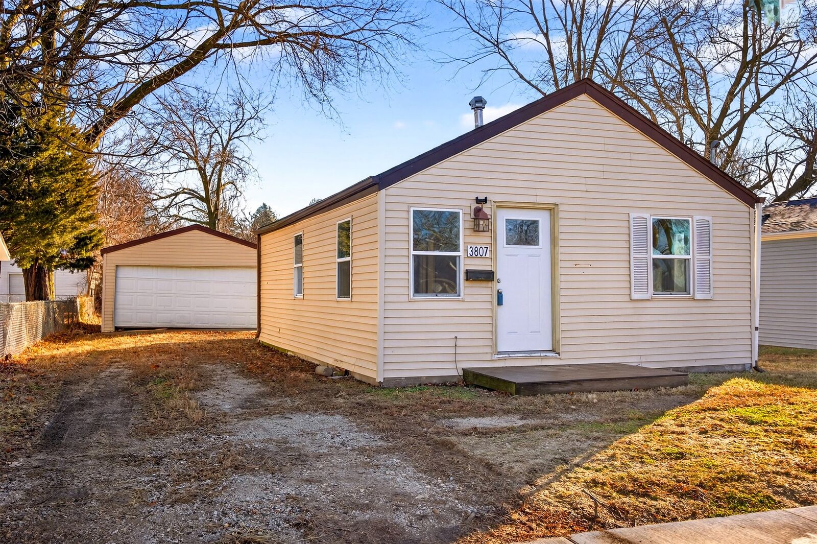 Property Photo:  3807 16th Street  IA 50313 