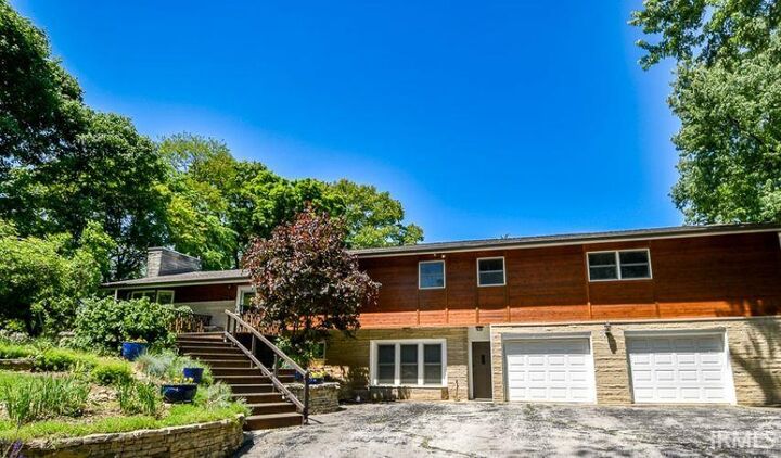 Property Photo: 609 E Audubon Drive IN 47408-9730