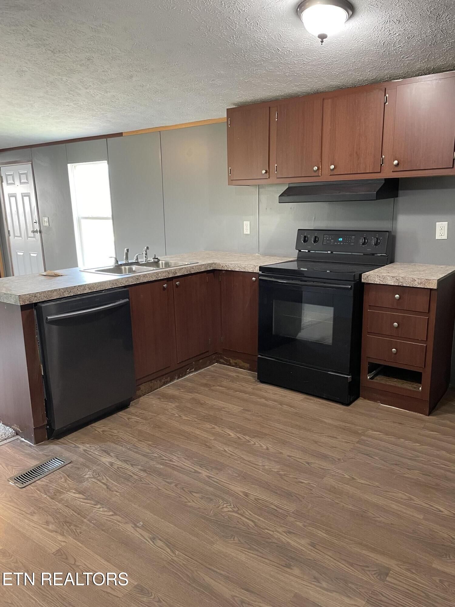 Property Photo:  #14 1350 Kingswood  TN 37877 