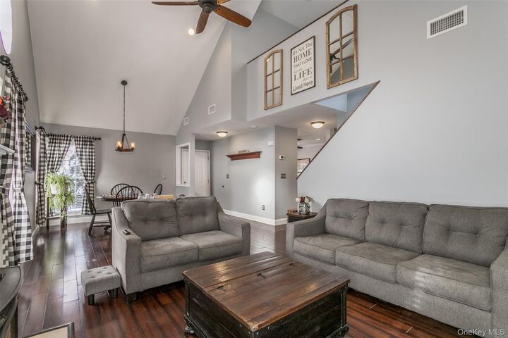 Property Photo:  49 Olde Wagon Road  NY 10990 