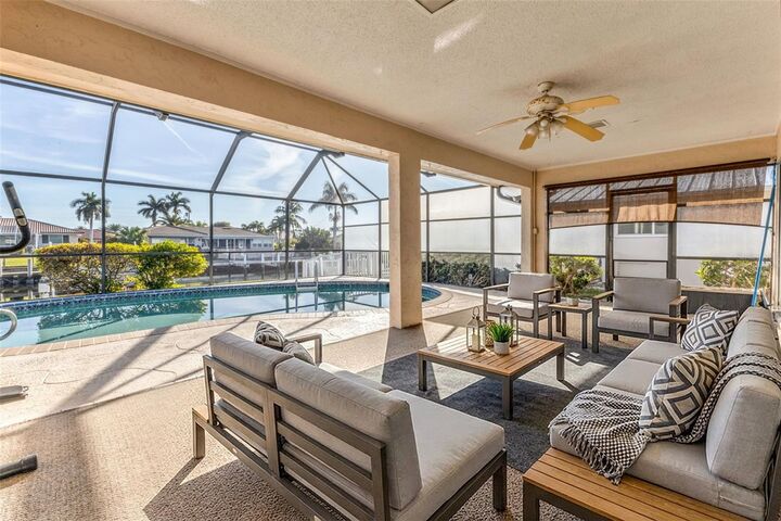 Property Photo:  944 Genoa Court  FL 33950 