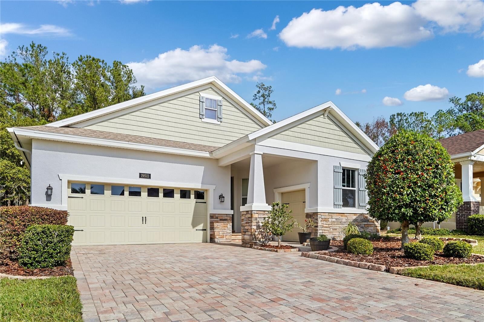 Property Photo:  19511 Lily Pond Court  FL 34601 