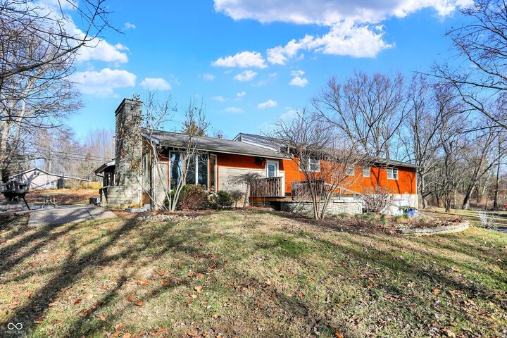 Property Photo: 609 E Audubon Drive IN 47408