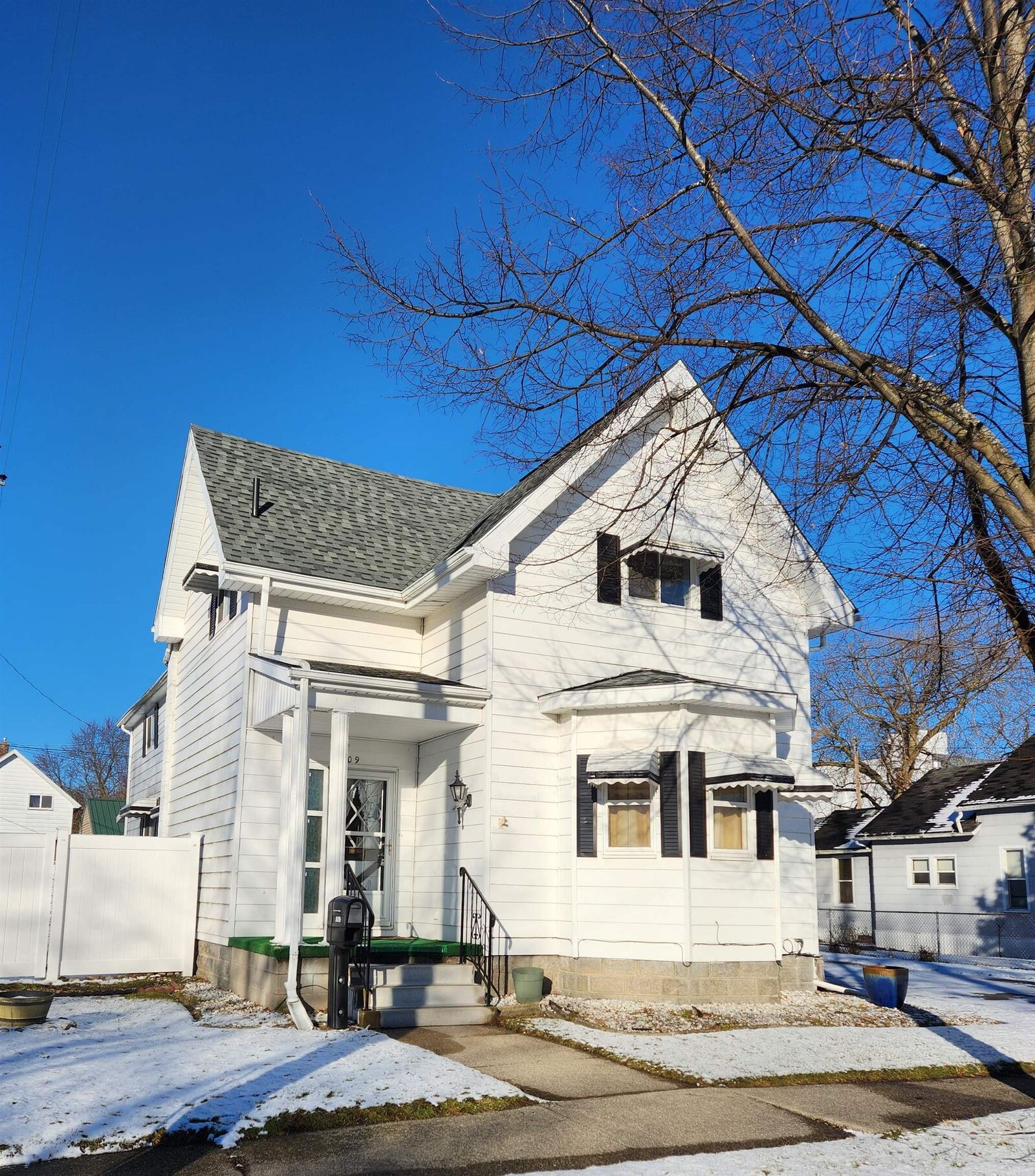 Property Photo:  809 19th Street  MI 48708 