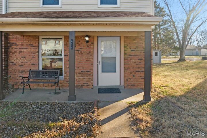 Property Photo:  414 N County Road  IL 62258 