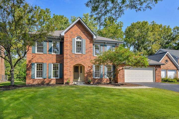 Property Photo:  825 Biltmore Court  IL 60563 