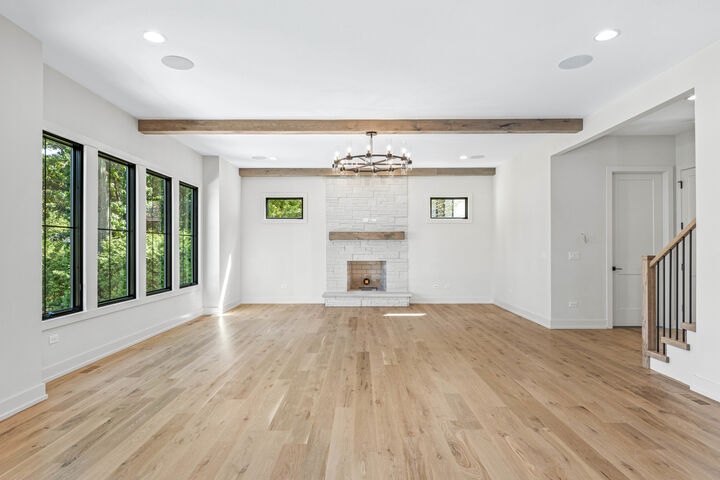 Property Photo:  1314 N Eagle Street  IL 60563 