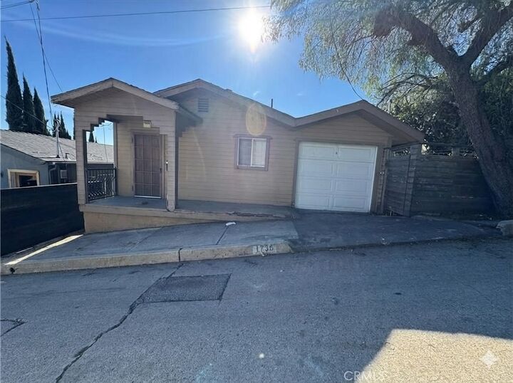 Property Photo:  1736 Kilbourn Street  CA 90065 