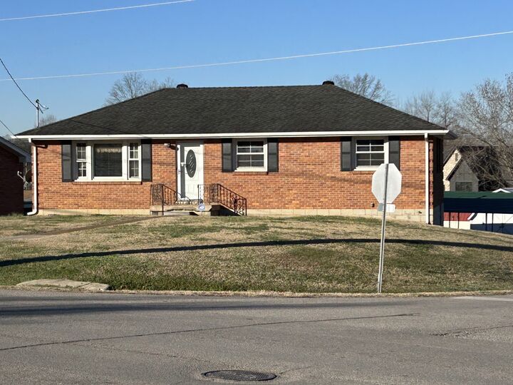 Property Photo: 461 Annex Ave TN 37209