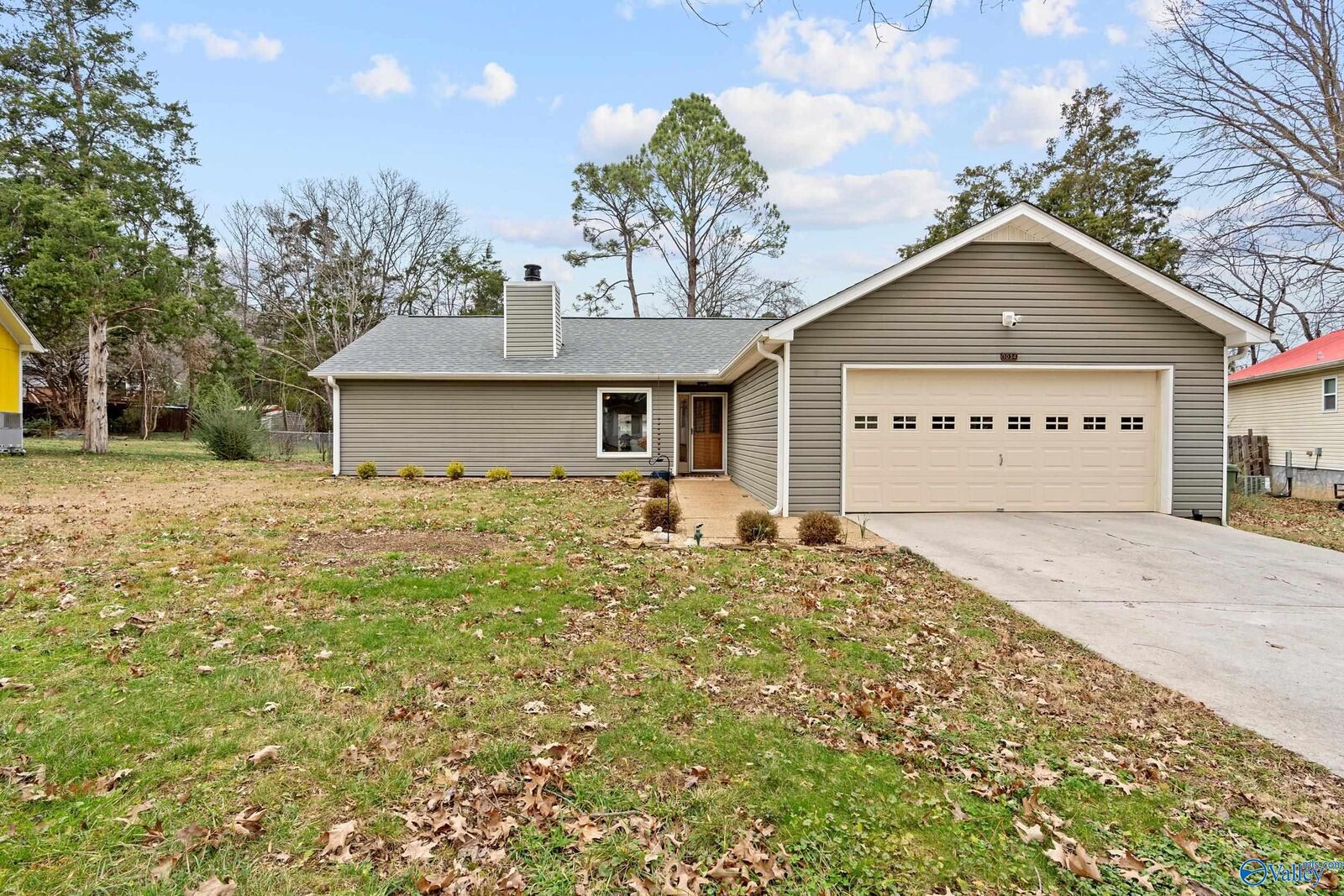 Property Photo:  1034 Sharpsburg Drive SE  AL 35803 