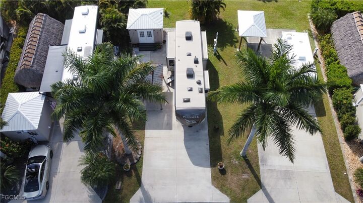 Property Photo:  10322 Prairie Iris Trail  FL 33905 