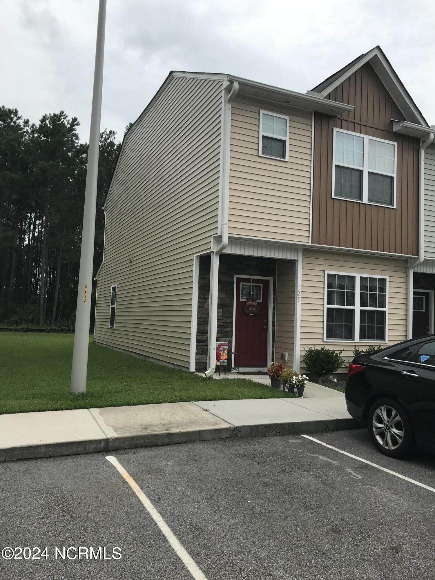 Property Photo:  125 Beacon Woods Drive  NC 28445 