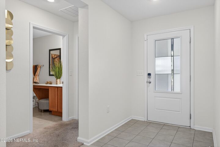 Property Photo: 8314 Hawkes Meadow Drive FL 32219