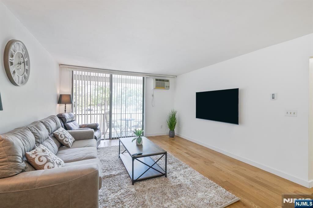 Property Photo:  462C Liberty Street 312  NJ 07643 