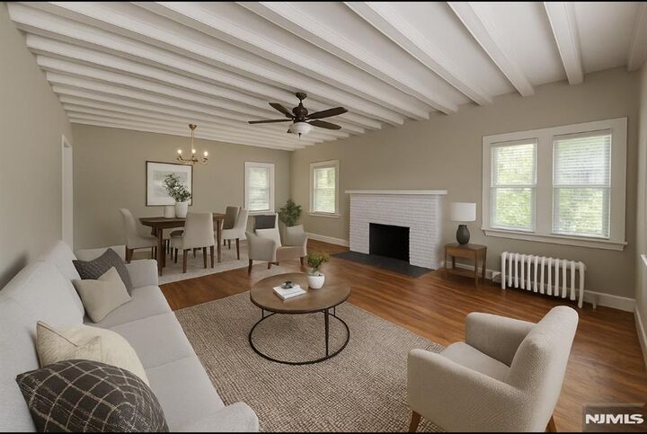 Property Photo:  123 S Maple Avenue 1  NJ 07450 