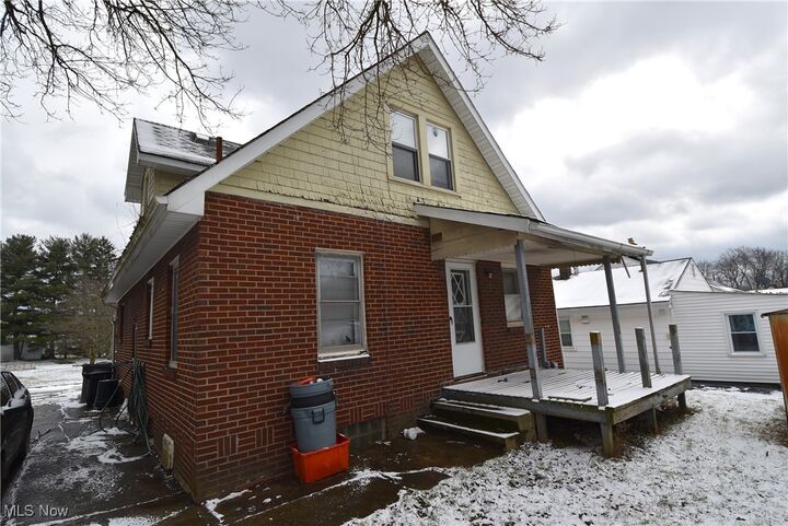 Property Photo:  38 S Hartford Avenue  OH 44509 