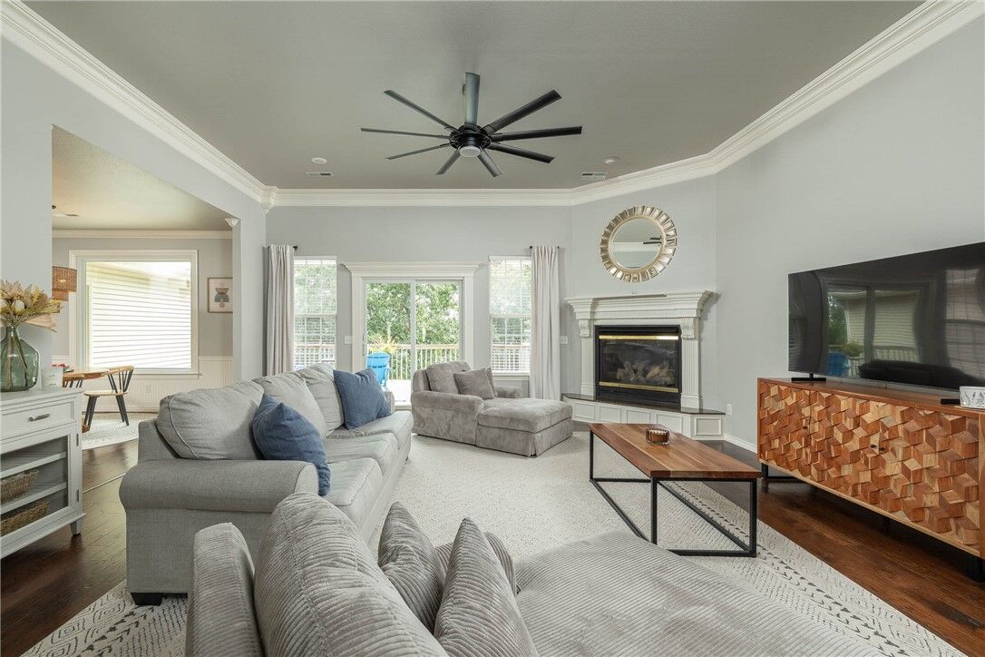 Property Photo:  7 Stratfield Lane  AR 72714 