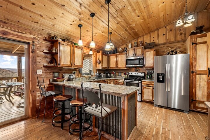 Property Photo:  157 County Road 210  AR 72632 