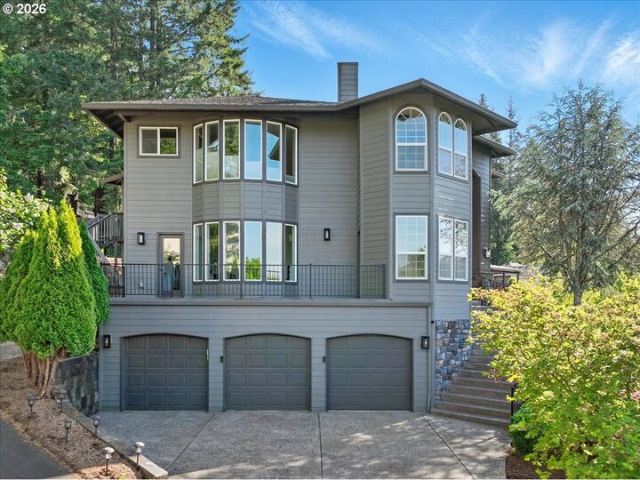 Property Photo:  13658 SE Snowfire Dr  OR 97086 