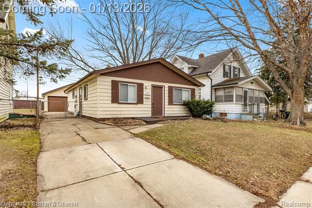 Property Photo:  27423 Groveland Street  MI 48071 
