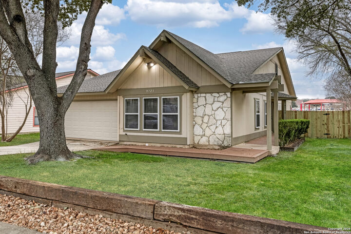 Property Photo:  9723 Fortune Ridge  TX 78109 