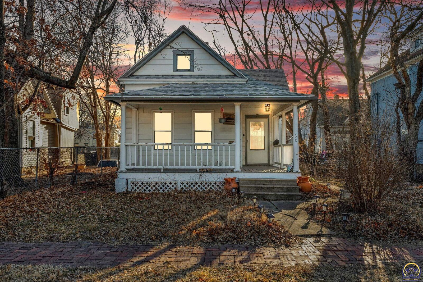 Property Photo:  130 SW Fillmore St  KS 66606 