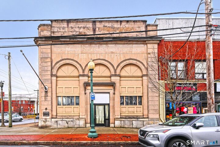 Property Photo:  574 Campbell Avenue  CT 06516 