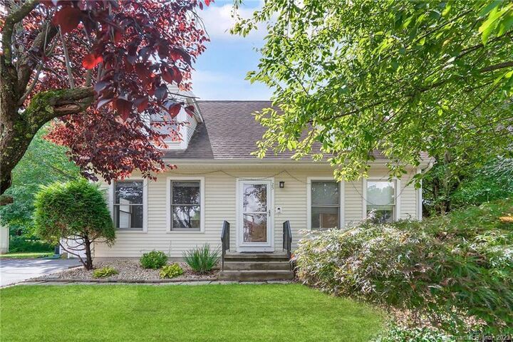 Property Photo:  25 Walcott Green 25  CT 06074 