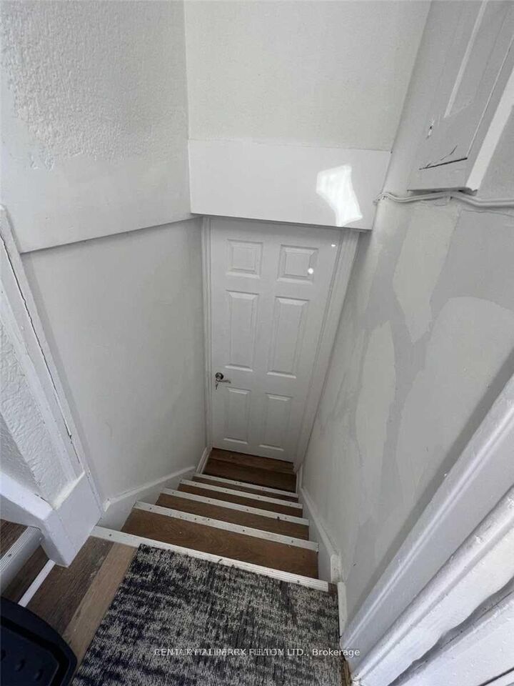 Property Photo:  48 Connaught Avenue Bsmt  ON M2M 1G8 