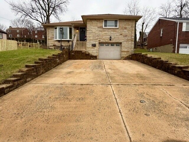 Property Photo:  2201 Parklyn Street  PA 15234 