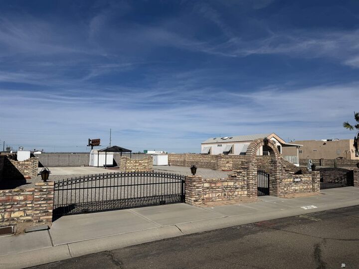 Property Photo:  9532 E 33 St  AZ 85365 