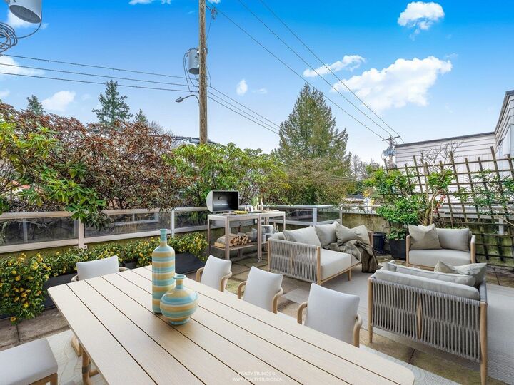 Property Photo:  1990 Dunbar Street 207  BC V6R 3M3 