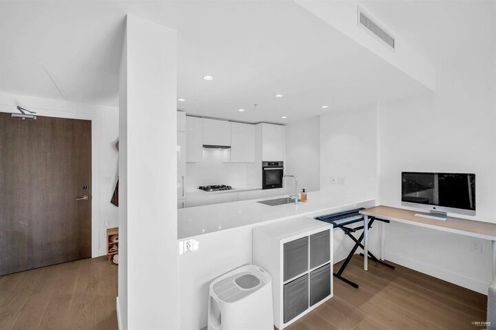 Property Photo: 5766 Gilbert Road 604 BC V6X 1B7
