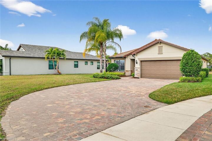 Property Photo: 11800 Benchley Ct FL 33913