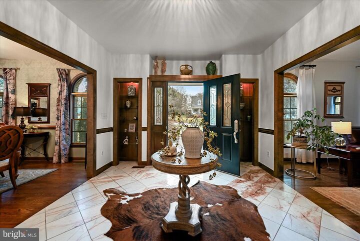 Property Photo: 819 Armistead Street VA 22601