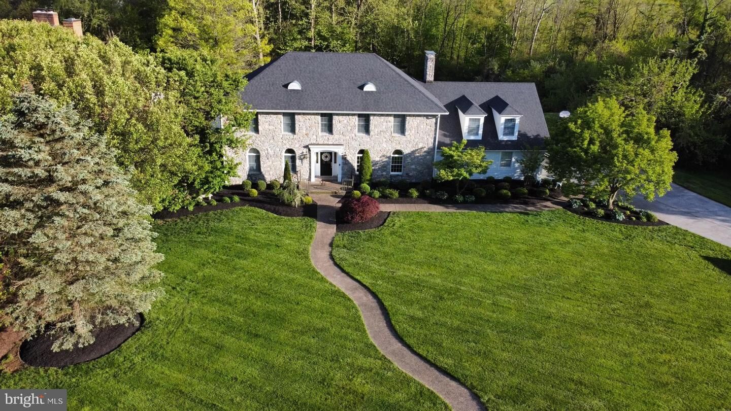 Property Photo:  819 Armistead Street  VA 22601 