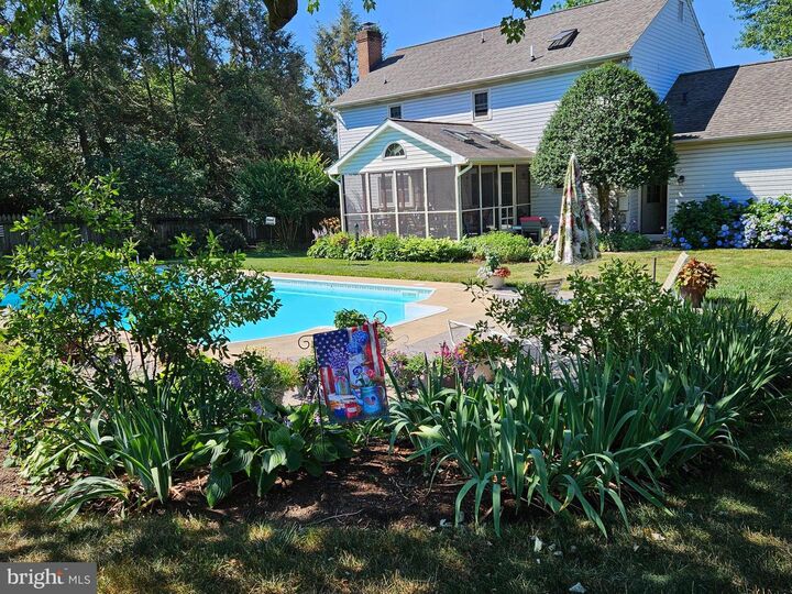 Property Photo:  546 Hi View Drive  PA 17543 