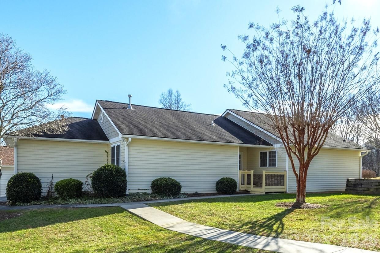 Property Photo:  115 Creeks End Circle  NC 28759 