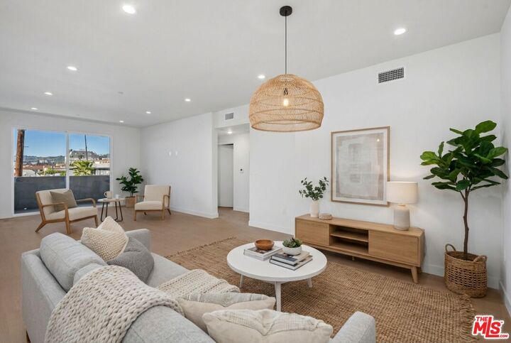 Property Photo: 1717 Winona Blvd CA 90027