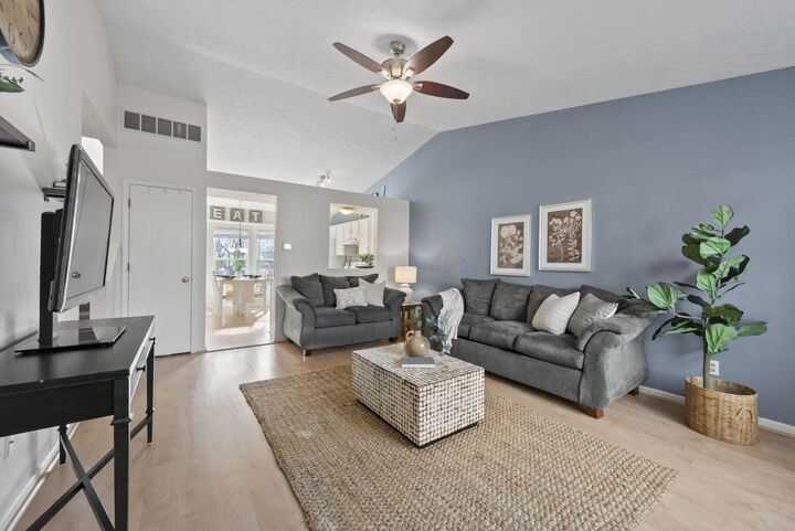 Property Photo:  4967 Baycroft Drive  OH 43026 