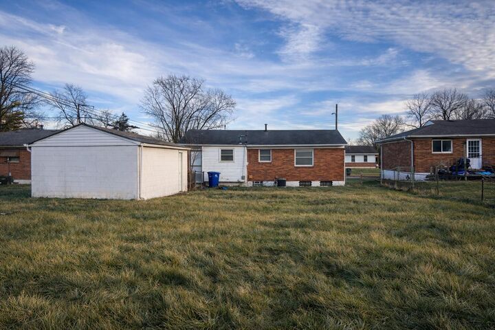 Property Photo:  1679 Penfield Road  OH 43227 