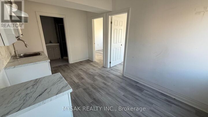 Property Photo:  7 King Street  ON L2R 5H9 